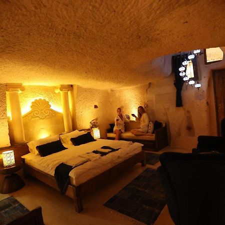 Mak'S Cave House Bed & Breakfast อุตชิซาร์ ภายนอก รูปภาพ