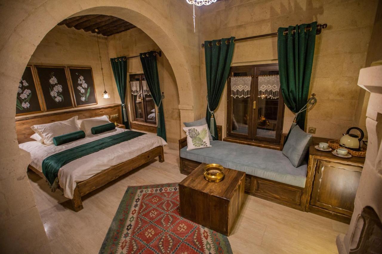 Mak'S Cave House Bed & Breakfast อุตชิซาร์ ภายนอก รูปภาพ