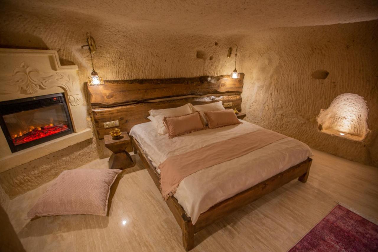 Mak'S Cave House Bed & Breakfast อุตชิซาร์ ภายนอก รูปภาพ