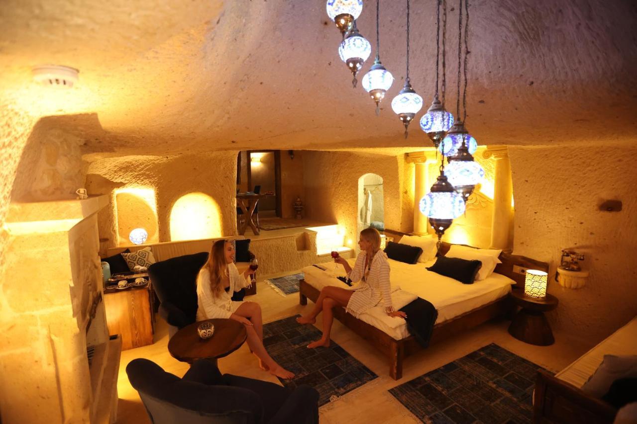 Mak'S Cave House Bed & Breakfast อุตชิซาร์ ภายนอก รูปภาพ